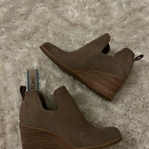 TOMS Women's Brown Wedge boots